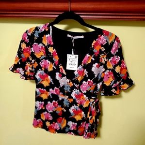 NWT Zara Short Sleeve Floral Wrap Blouse